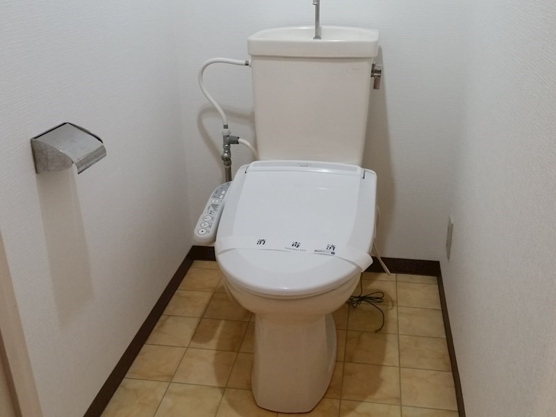 トイレ　別号室参照写真