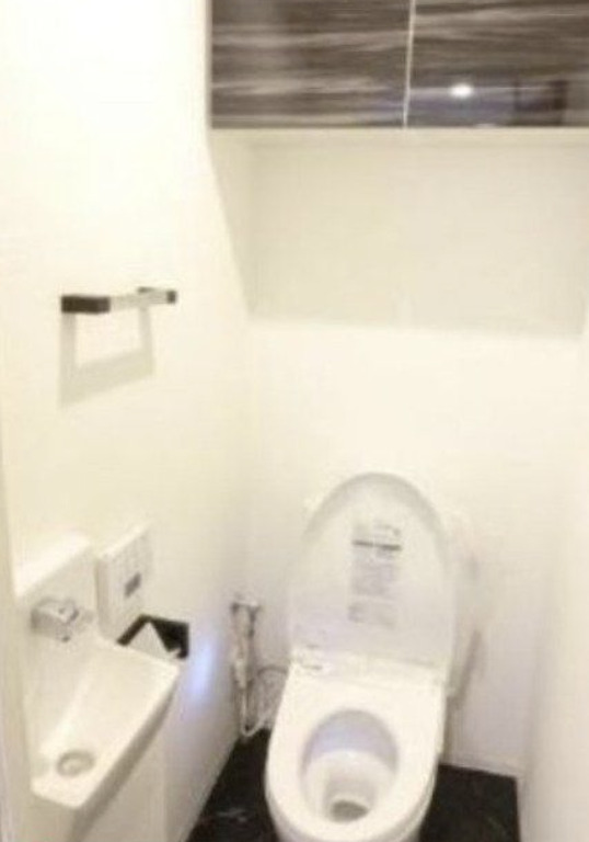 トイレ　落ち着いたトイレです