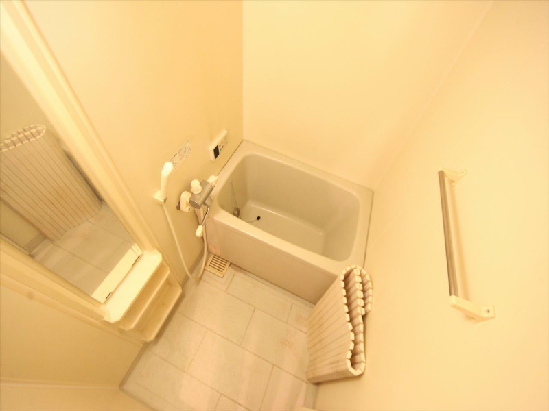 バス・シャワールーム　追い焚き付お風呂