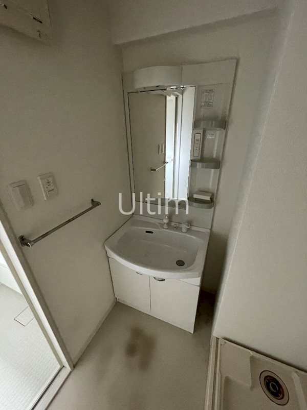 洗面設備　※別のお部屋のお写真です。御参考までに。