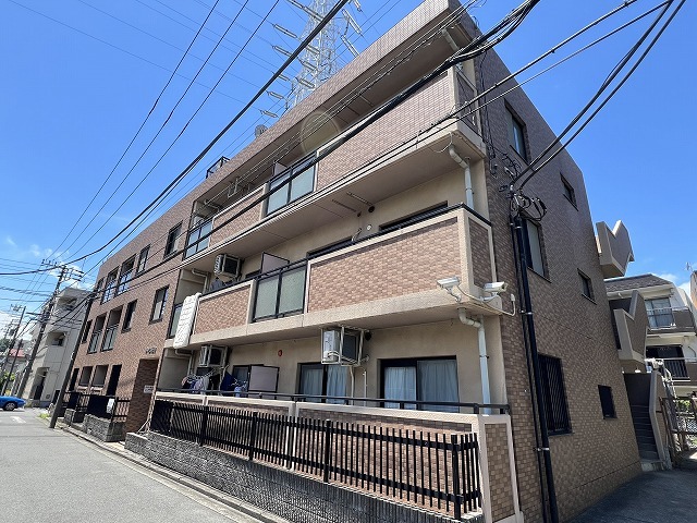 建物外観　タイル張りマンション
