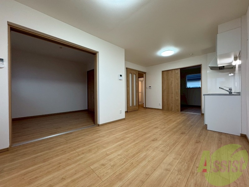 居室・リビング　広くてキレイなお部屋が広がっていて、充実した生活が送れそう。