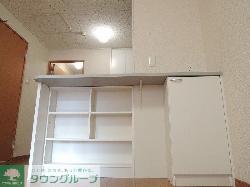 その他部屋・スペース　カウンターの下は収納可能