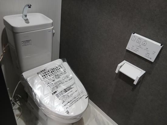 トイレ　温水洗浄暖房便座付トイレ