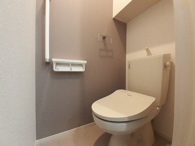 トイレ　清潔感のあるトイレです