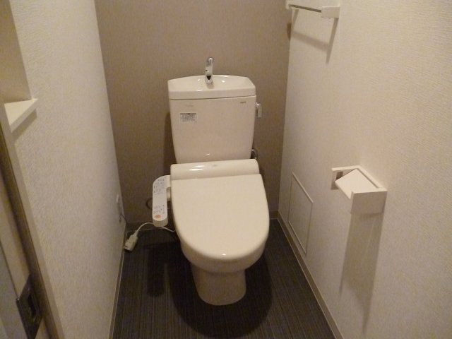 トイレ　清潔感のあるトイレです