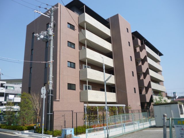 建物外観　外観は落ち着いています