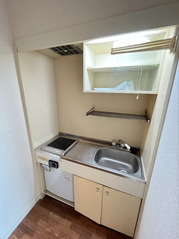 キッチン　※ミニ冷蔵庫は撤去されます