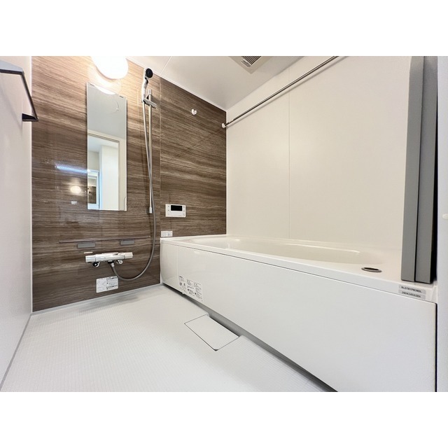 バス・シャワールーム　■注）他部屋参考写真