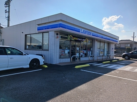 コンビニ　ローソン高島店様（コンビニ）まで650m