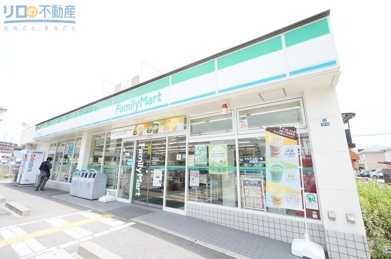 コンビニ　ファミリーマート宝塚警察署前店（コンビニ）まで57m