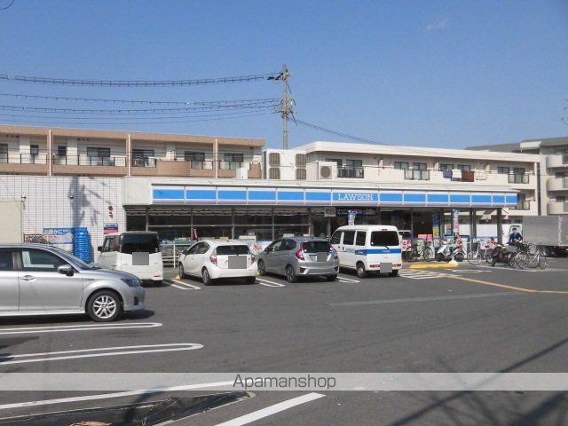 コンビニ　ローソン　高槻緑町店（コンビニ）まで300m