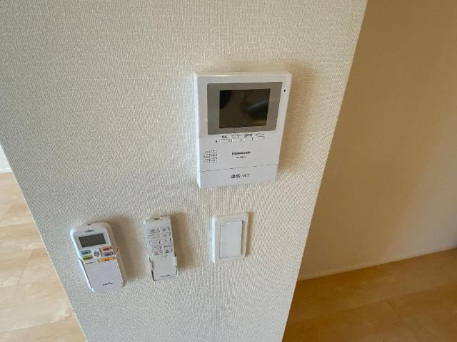 セキュリティ　カメラ付インターホン（イメージ）