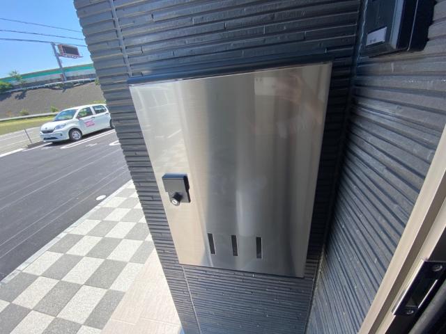 エントランス　宅配ボックス