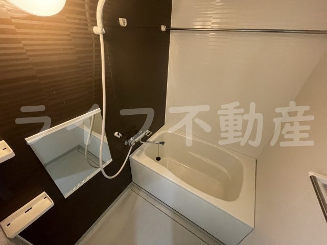 バス・シャワールーム　ゆったり過ごせるお風呂です