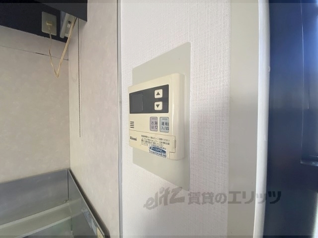 その他設備　給湯器リモコン