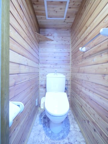 トイレ　※写真は別の部屋のものです。