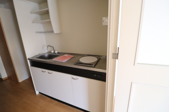 キッチン　※別部屋の写真です