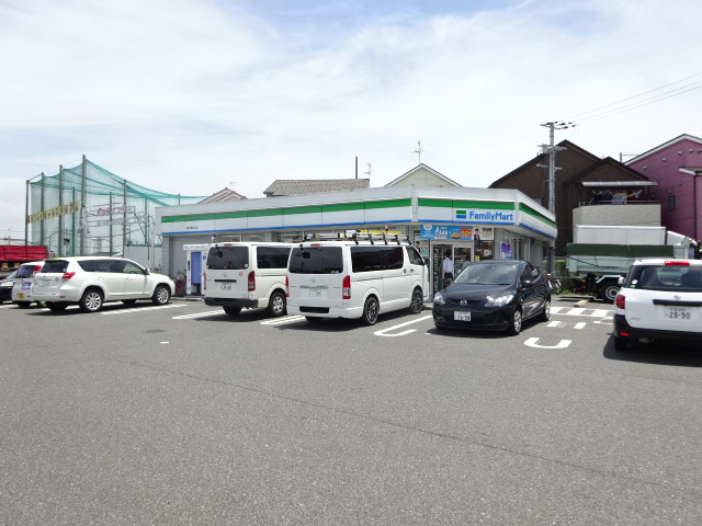 コンビニ　ファミリーマート葛の葉町北店（コンビニ）まで516m