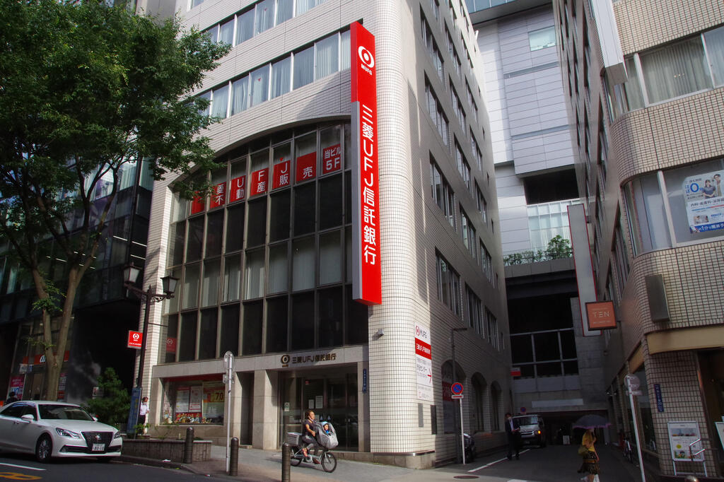 銀行　三菱UFJ信託銀渋谷（銀行）まで453m