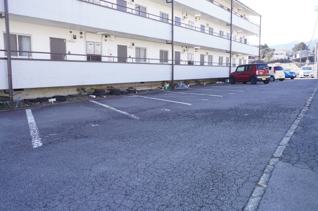 駐車場　平置き駐車場