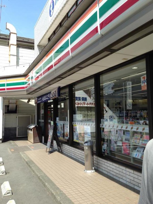 コンビニ　セブンイレブン辻堂熊の森店（コンビニ）まで450m