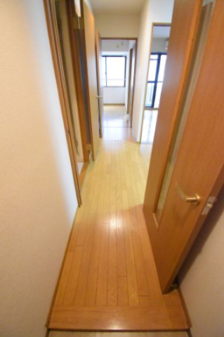 玄関　※他の室内写真になります