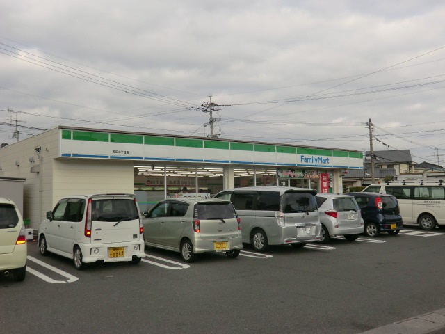 コンビニ　ファミリーマート和田二丁目店（コンビニ）まで473m