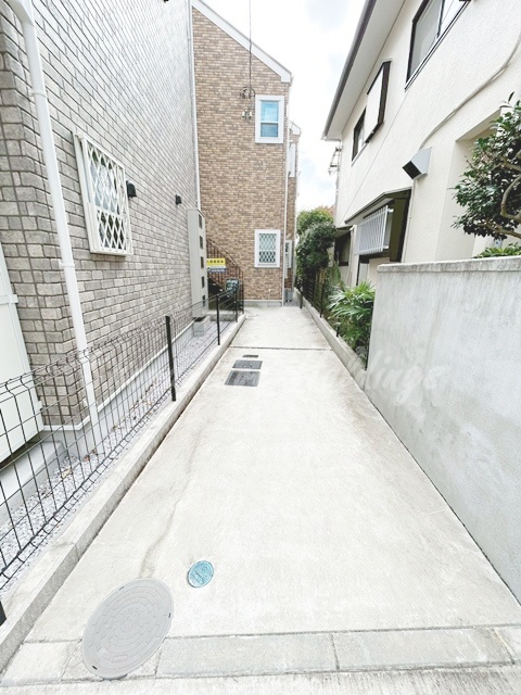 エントランス　清潔感のあるエントランスです♪