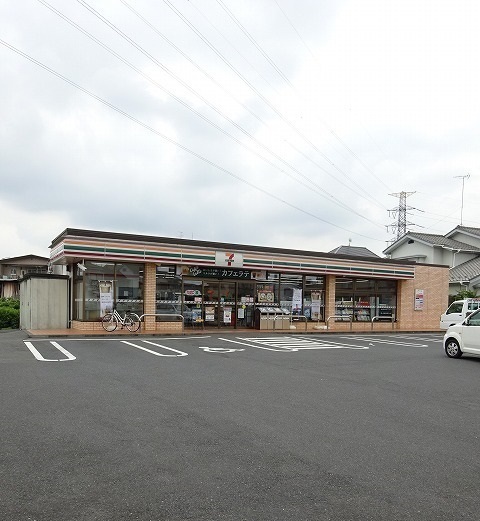 コンビニ　セブンイレブン（コンビニ）まで300m