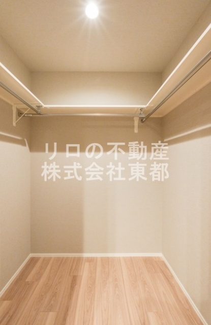 収納　奥行のあるウォークインクローゼットならお荷物多い方でも安心☆