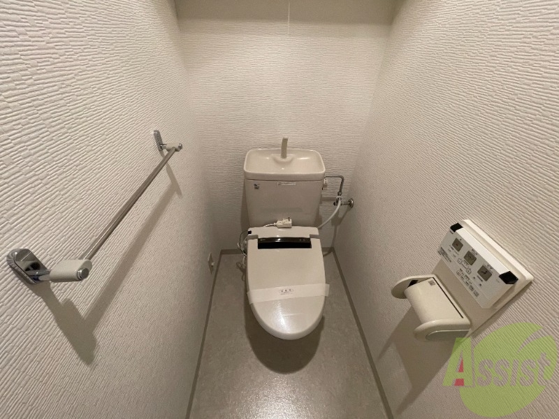 トイレ　トイレはウォシュレット付きです。シャワートイレは嬉しいですね