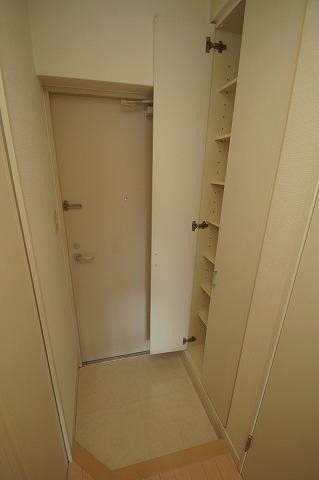 玄関　物件の画像6