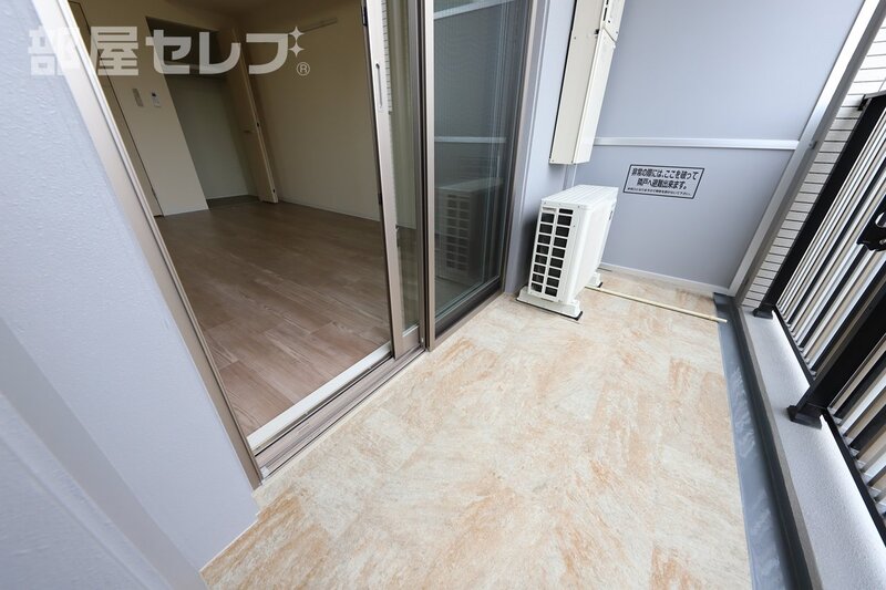 バルコニー