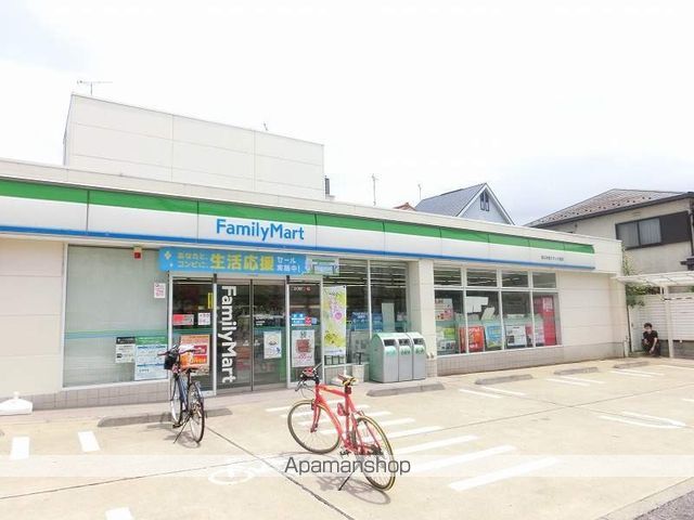 コンビニ　ファミリーマート（コンビニ）まで154m