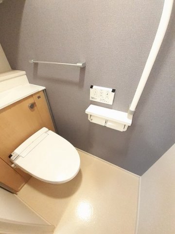 トイレ　コンパクトで使いやすいトイレです