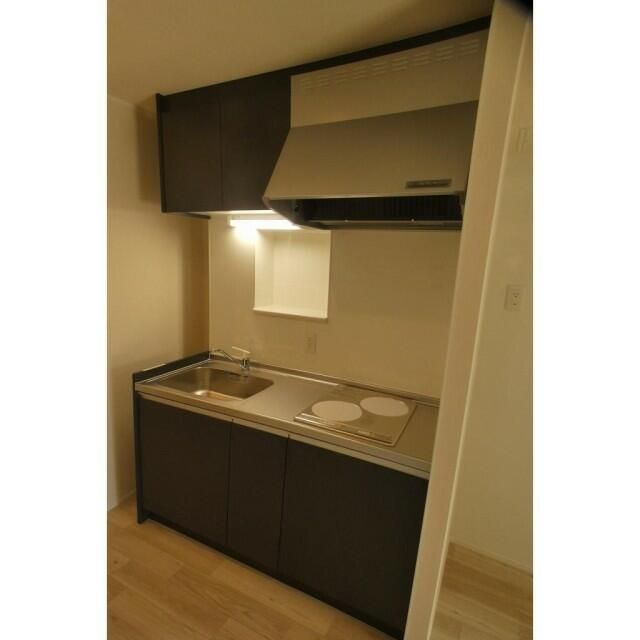 キッチン　※同建物内・別タイプの参考写真です。