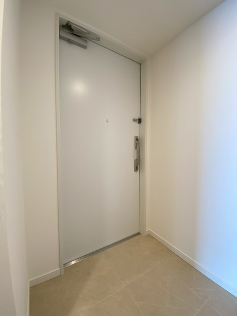 玄関　※写真は同タイプ住戸です。