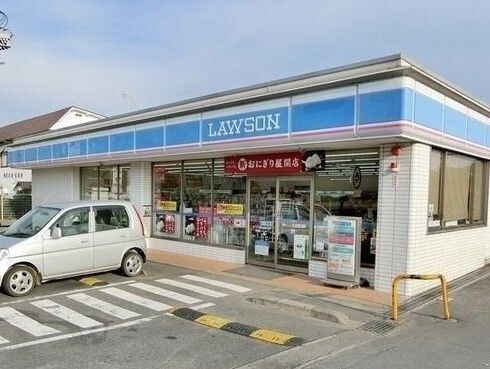 コンビニ　ローソン 東松山沢口町店（コンビニ）まで240m