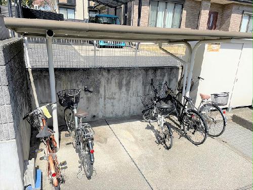 その他共有部分　屋根付き駐輪場