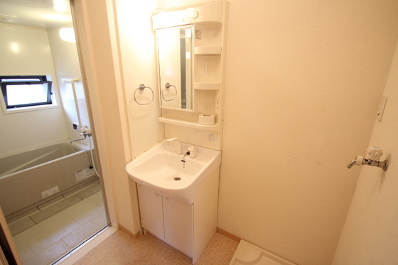 洗面設備　※別部屋の写真です