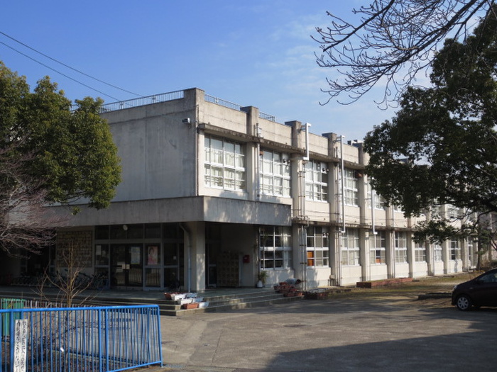 小学校　枚方市立樟葉北小学校（小学校）まで260m