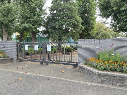 小学校　横浜市立大正小学校（小学校）まで616m
