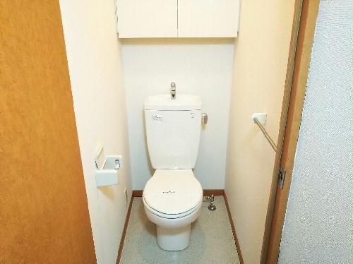 トイレ　同タイプの写真です。仕様が異なる場合があります。