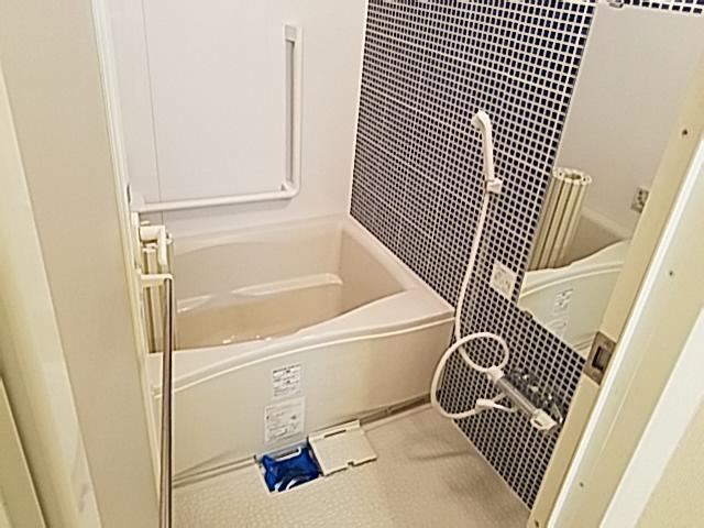 バス・シャワールーム　※別部屋参考写真