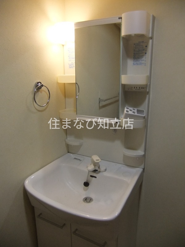 洗面設備　同型タイプ