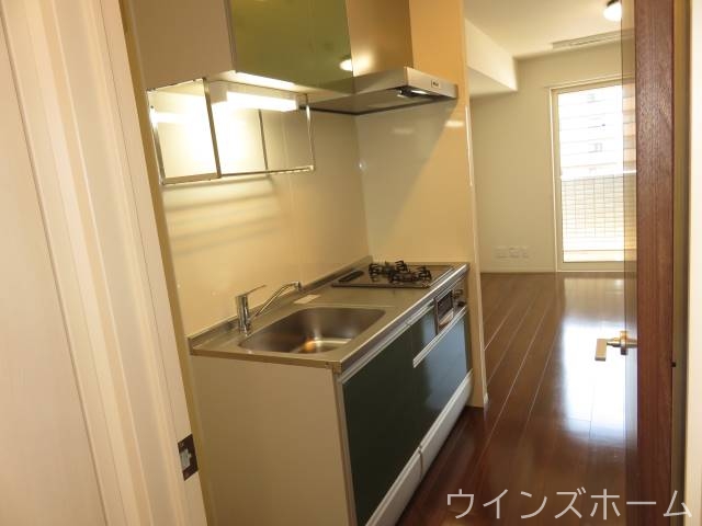 居室・リビング　キッチンには冷蔵庫を置くことができます。