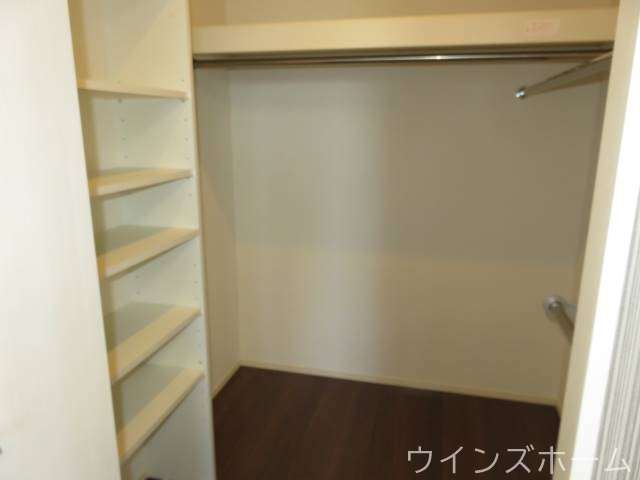 収納　ウォークインクローゼット