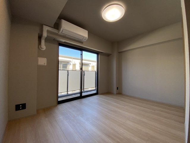 居室・リビング　清潔感のあるお部屋です。
