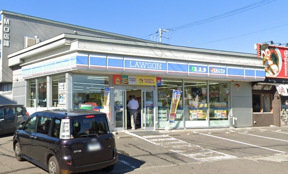 コンビニ　ローソン札幌宮の森3条一丁目店（コンビニ）まで392m